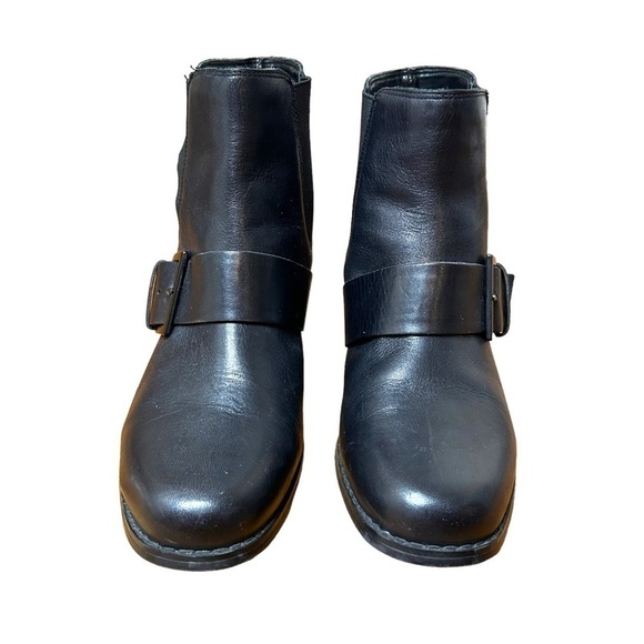 MARC Fisher Women's Pull On Black Leather Ankle Boots - Picture 6 of 7